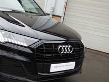 Audi Q7 TDI V6 Black Edition
