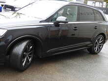 Audi Q7 TDI V6 Black Edition