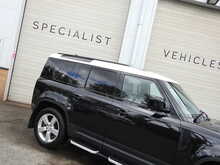 Land Rover Defender 110 D250 MHEV SE