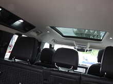 Land Rover Defender 110 D250 MHEV SE