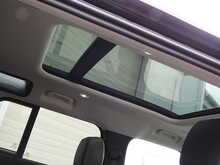 Land Rover Defender 110 D250 MHEV SE