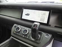 Land Rover Defender 110 D250 MHEV SE