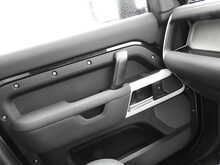 Land Rover Defender 110 D250 MHEV SE