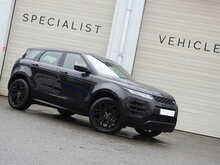 Land Rover Range Rover Evoque P300e R-Dynamic SE
