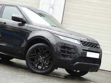 Land Rover Range Rover Evoque P300e R-Dynamic SE