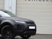 Land Rover Range Rover Evoque P300e R-Dynamic SE