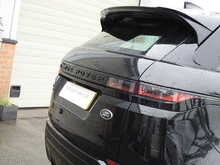 Land Rover Range Rover Evoque P300e R-Dynamic SE