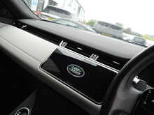 Land Rover Range Rover Evoque P300e R-Dynamic SE
