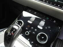 Land Rover Range Rover Evoque P300e R-Dynamic SE
