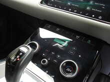 Land Rover Range Rover Evoque P300e R-Dynamic SE