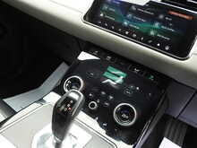 Land Rover Range Rover Evoque P300e R-Dynamic SE