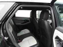 Land Rover Range Rover Evoque P300e R-Dynamic SE