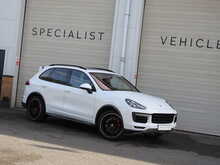 Porsche Cayenne T V8 Turbo