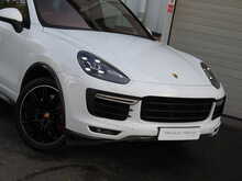 Porsche Cayenne T V8 Turbo