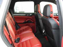 Porsche Cayenne T V8 Turbo