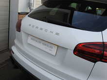 Porsche Cayenne T V8 Turbo