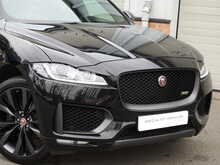 Jaguar F-PACE P300 300 Sport