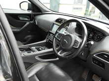 Jaguar F-PACE P300 300 Sport