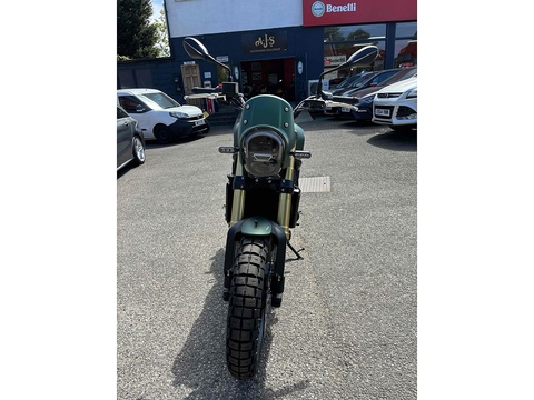 800 Trail E5 800 Motorbike Manual Petrol
