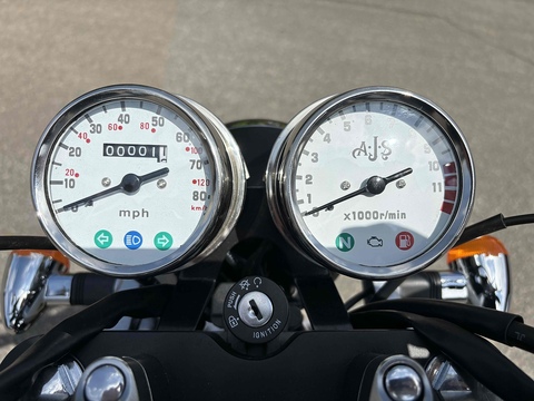 Roadster Motorcycle 125 Manual Petrol