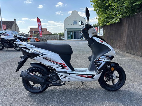 Scooter  49 Auto Petrol