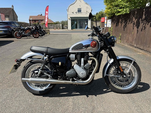 1 Motorcycle 652 Manual Petrol