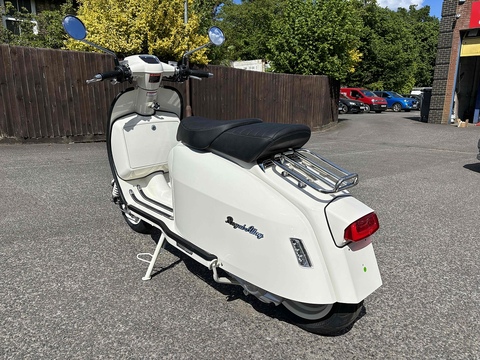 125 LC Scooter 125 Twist and Go Petrol