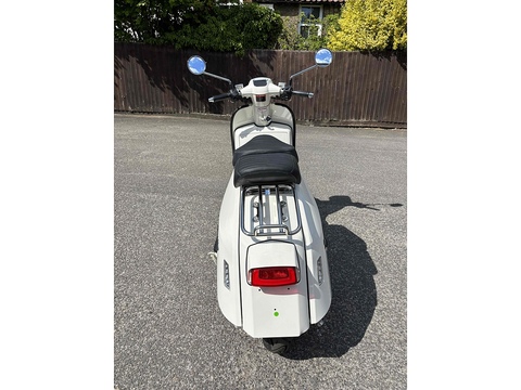 125 LC Scooter 125 Twist and Go Petrol