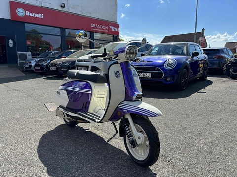 125 LC SE Scooter 125 Twist and Go Petrol