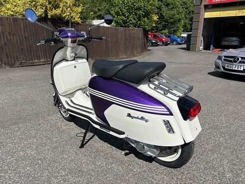 125 LC SE Scooter 125 Twist and Go Petrol