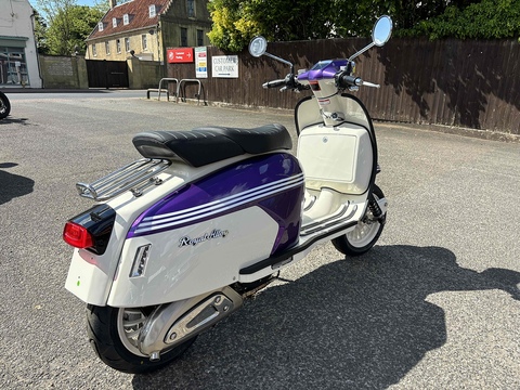 125 LC SE Scooter 125 Twist and Go Petrol