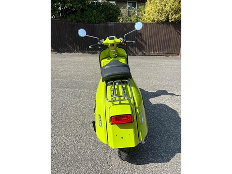 350 MT Scooter Petrol CVT Euro 5 (27 ps)