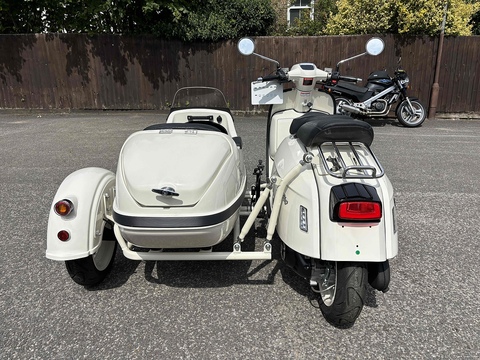 E5.5 Sidecar 308 Automatic Petrol