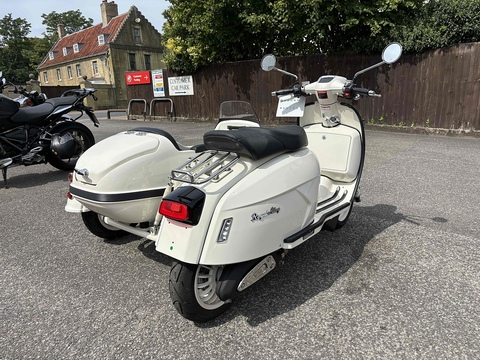 E5.5 Sidecar 308 Automatic Petrol