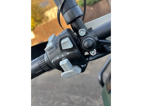 E5.5 Adventure 700 Manual Petrol