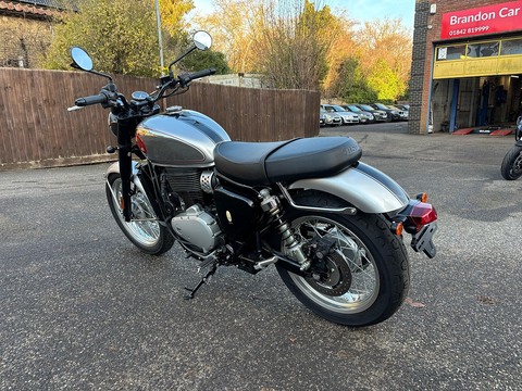 E5 Naked 652 Manual Petrol