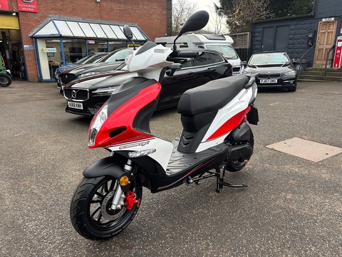 125 Scooter 125 Twist and Go Petrol