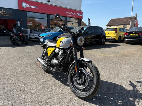 E5.5 Naked 334 Manual Petrol