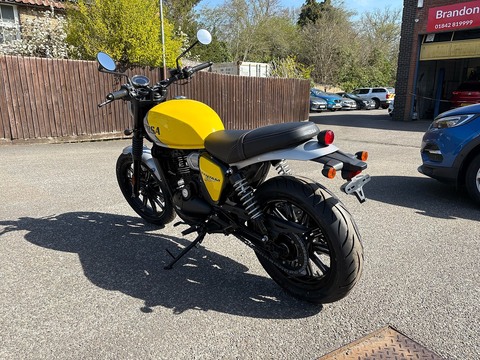 E5.5 Naked 334 Manual Petrol