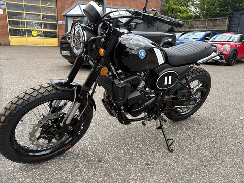 E5.5 Scrambler 125 Manual Petrol