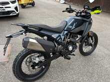 Benelli BKX 125 