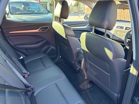 1.5 VTi-TECH Exclusive SUV 5dr Petrol Manual Euro 6 (s/s) (106 ps)