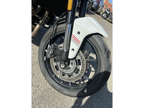 Moto Morini Seiemmezzo  STR   650  Petrol