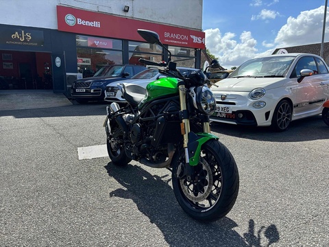 S E5 Motorbike 752 Manual Petrol