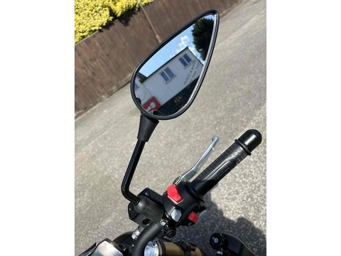 S E5 Motorbike 752 Manual Petrol