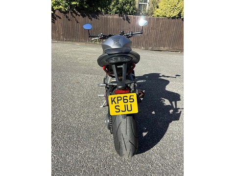 Speed Triple 1050   0.0  Petrol