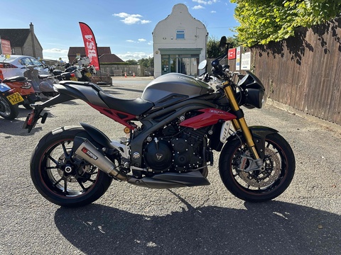 Speed Triple 1050   0.0  Petrol