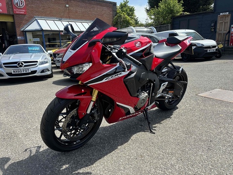 CBR1000RR Fireblade   0.0  Petrol