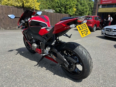 CBR1000RR Fireblade   0.0  Petrol