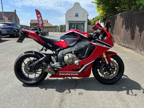 CBR1000RR Fireblade   0.0  Petrol